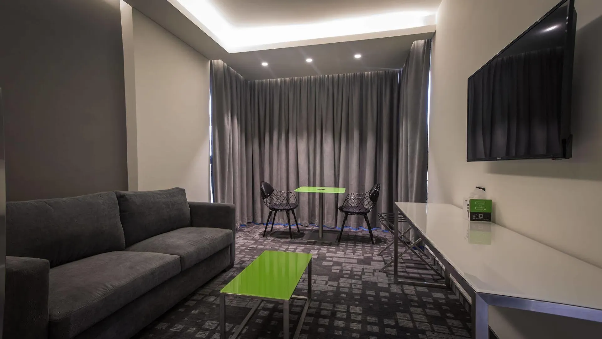Studio 44 Beirut Aparthotel